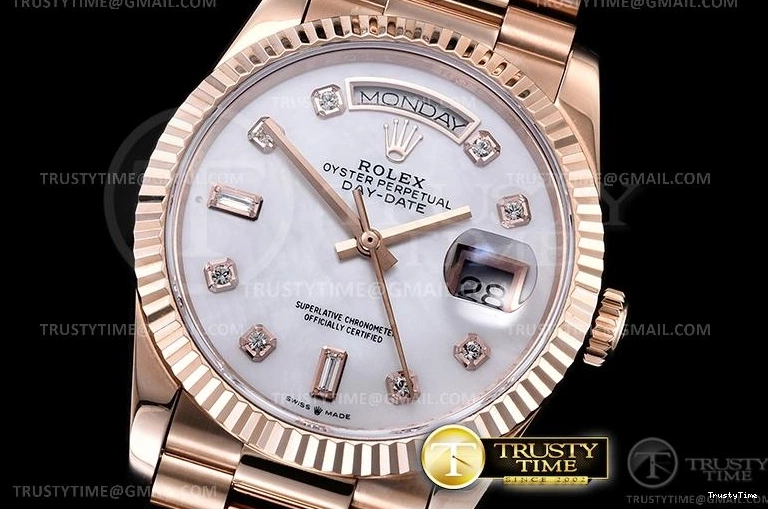 1216 RDD0219G – DayDate 36mm Practical 693